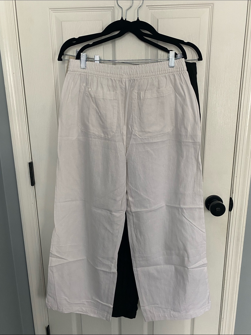 3-Pack Old Navy Linen Blend Drawstring Pants in White, Black, and Beige - Picture 2 of 6